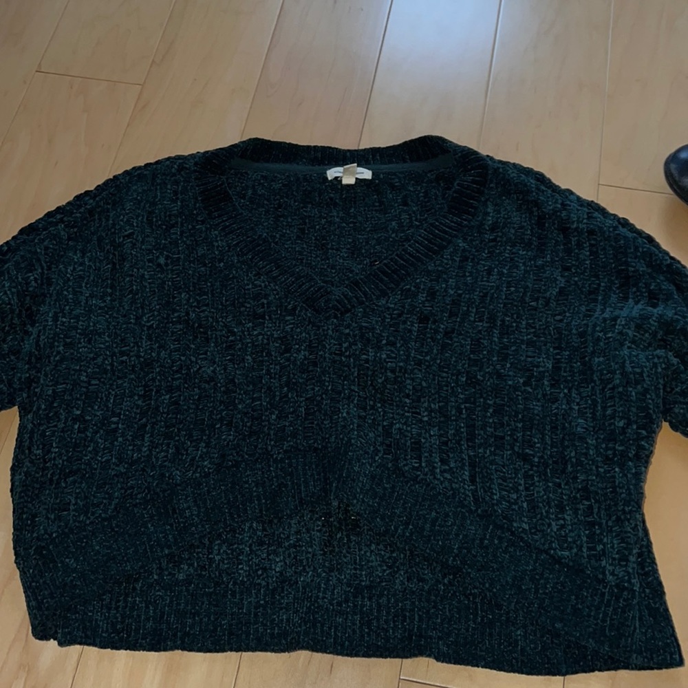 GREEN CROPPED TOP SWEATER